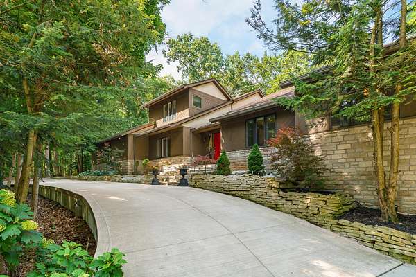 2.52 Acres of Land with Home for Sale in Powell, Ohio