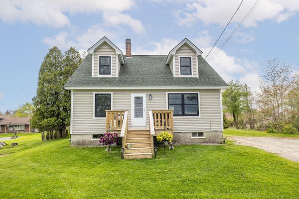 3 Acres of Land with Home for Sale in Owls Head, Maine
