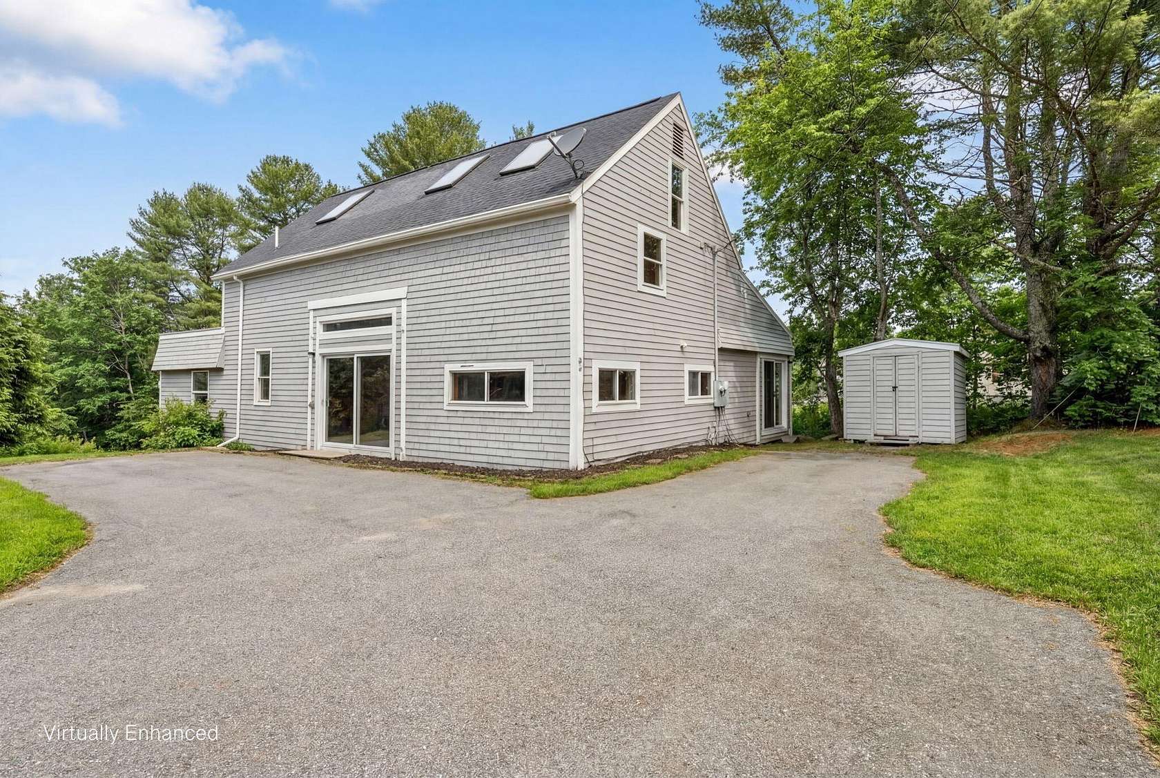 5.74 Acres of Improved Mixed-Use Land for Sale in Waldoboro, Maine