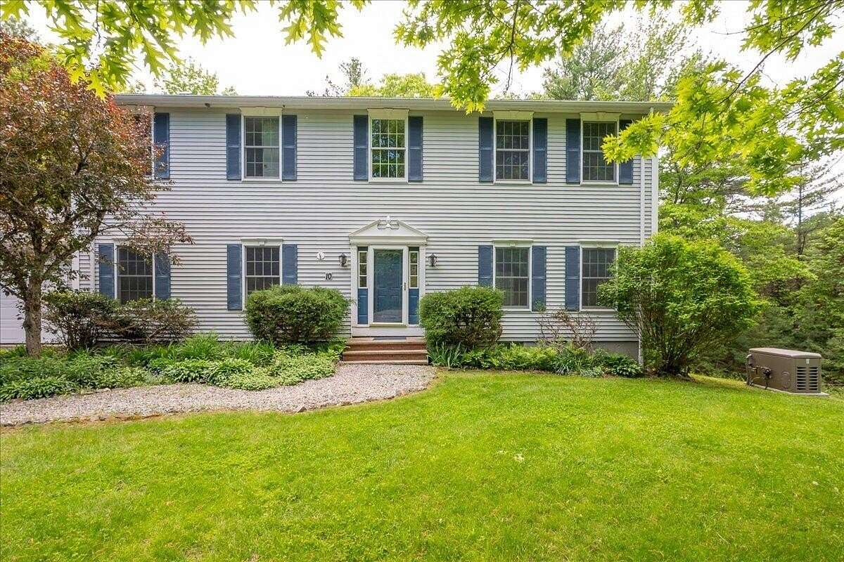 1.52 Acres of Land with Home for Sale in Rockport, Maine