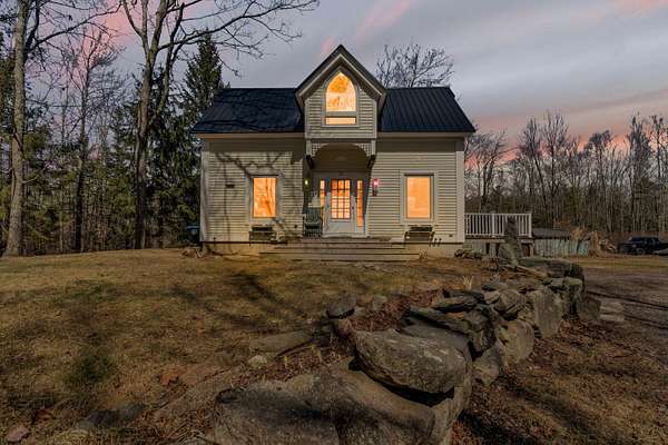 10 Acres of Land with Home for Sale in Kennebunkport, Maine