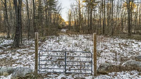 100 Acres of Land for Sale in Gray, Maine