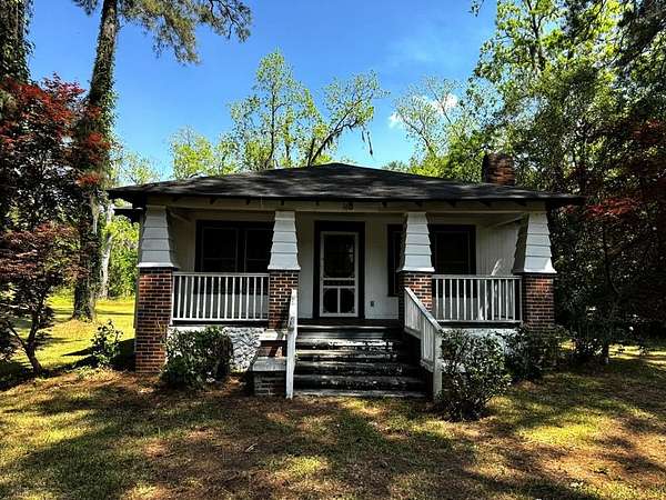 1.83 Acres of Land with Home for Sale in Thomasville, Georgia