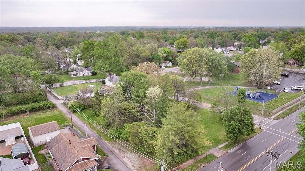 0.28 Acres of Commercial Land for Sale in Alton, Illinois