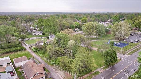 0.28 Acres of Commercial Land for Sale in Alton, Illinois