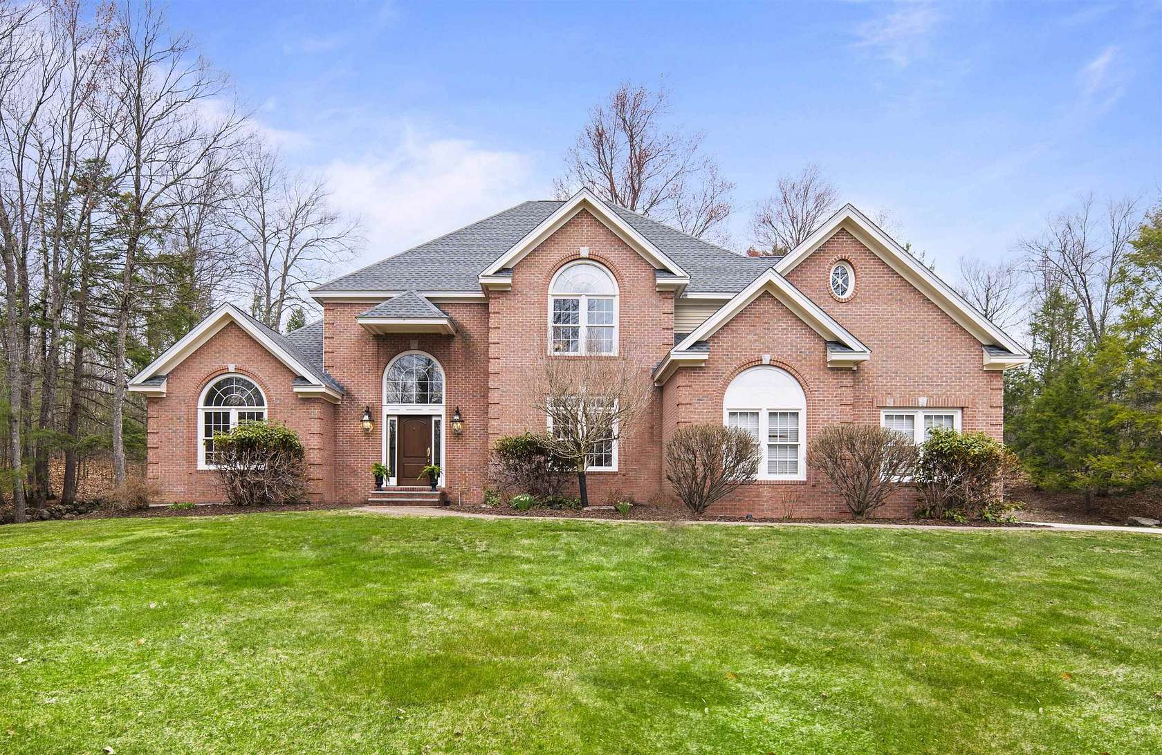 5.63 Acres of Land with Home for Sale in Amherst, New Hampshire