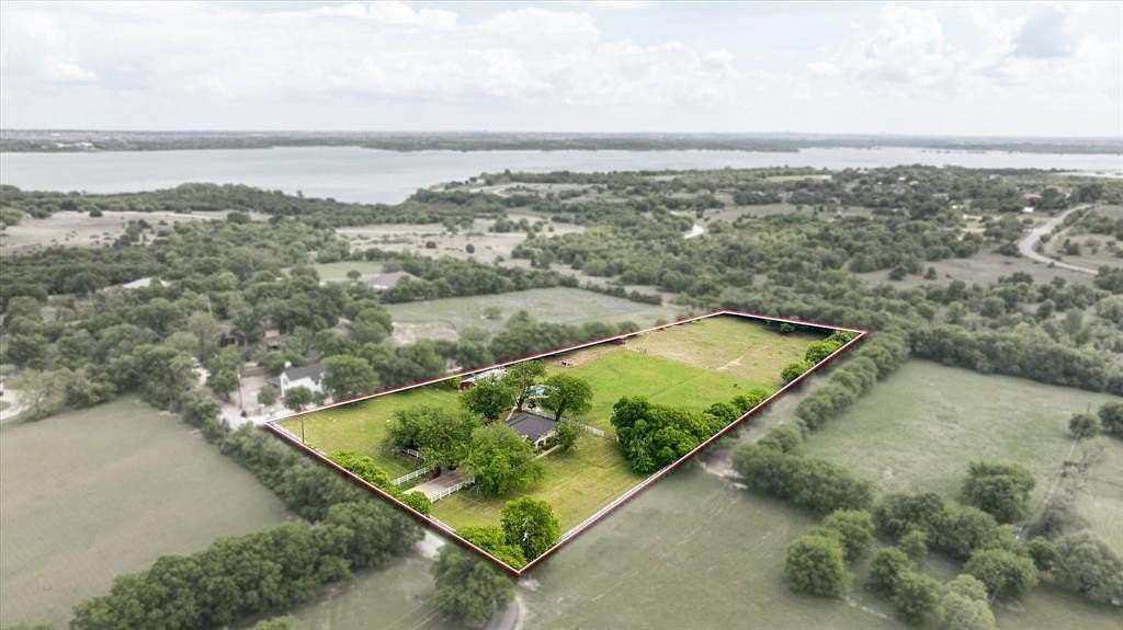 3.8 Acres of Land with Home for Sale in Fort Worth, Texas