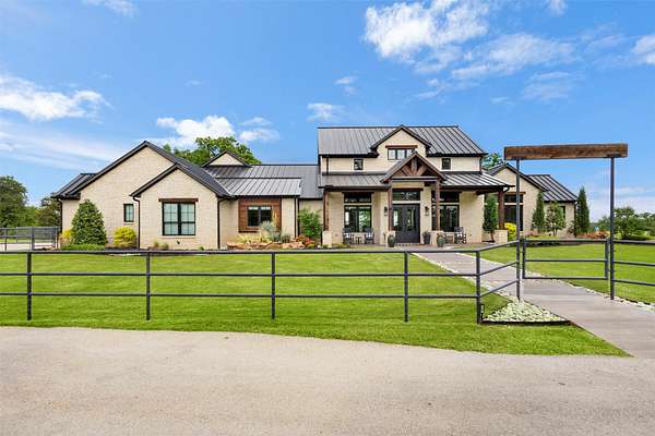 6.17 Acres of Land with Home for Sale in Copper Canyon, Texas