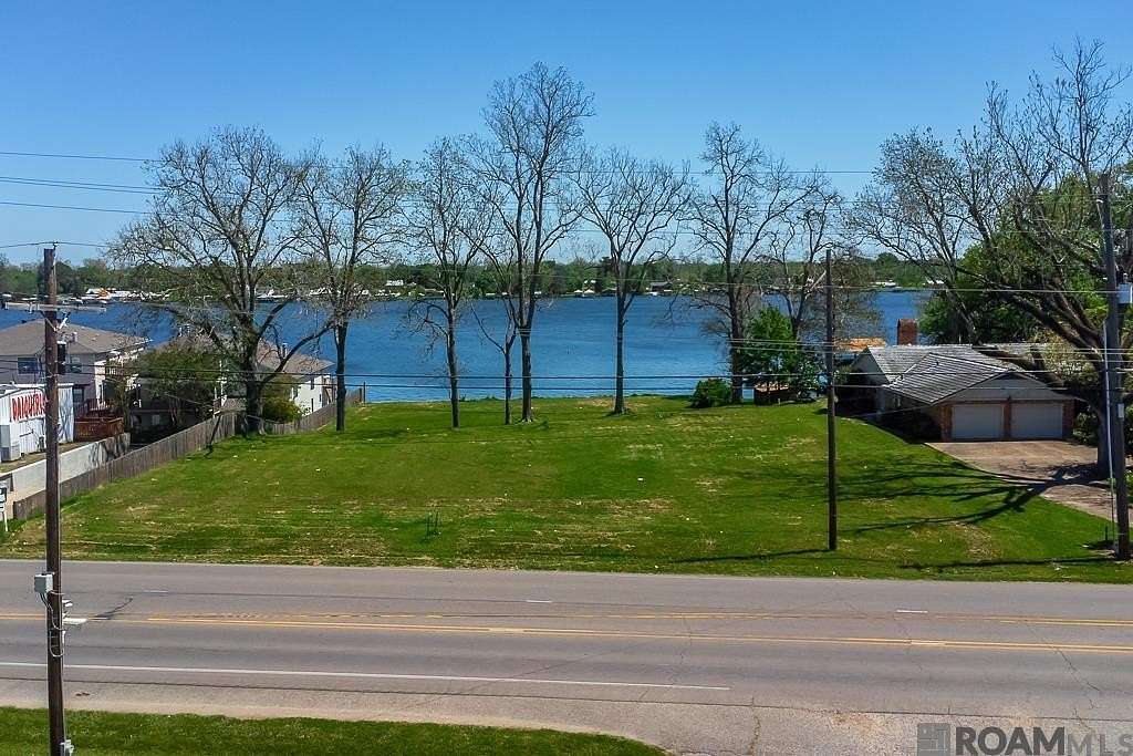 1 Acre of Mixed-Use Land for Sale in New Roads, Louisiana