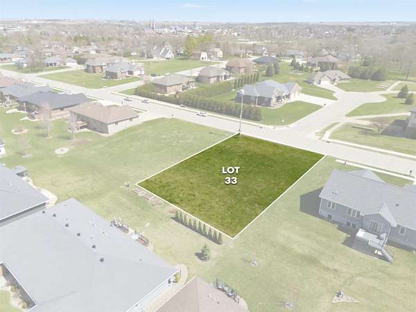 0.33 Acres of Residential Land for Sale in Dyersville, Iowa