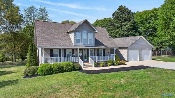 5 Acres of Land with Home for Sale in Boaz, Alabama