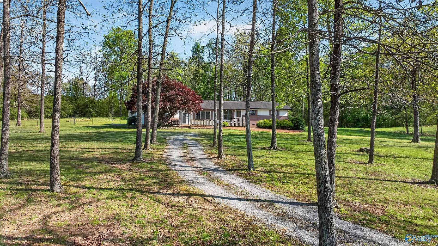 5.5 Acres of Land with Home for Sale in Henagar, Alabama