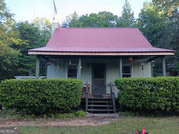 9.2 Acres of Land with Home for Sale in Milner, Georgia