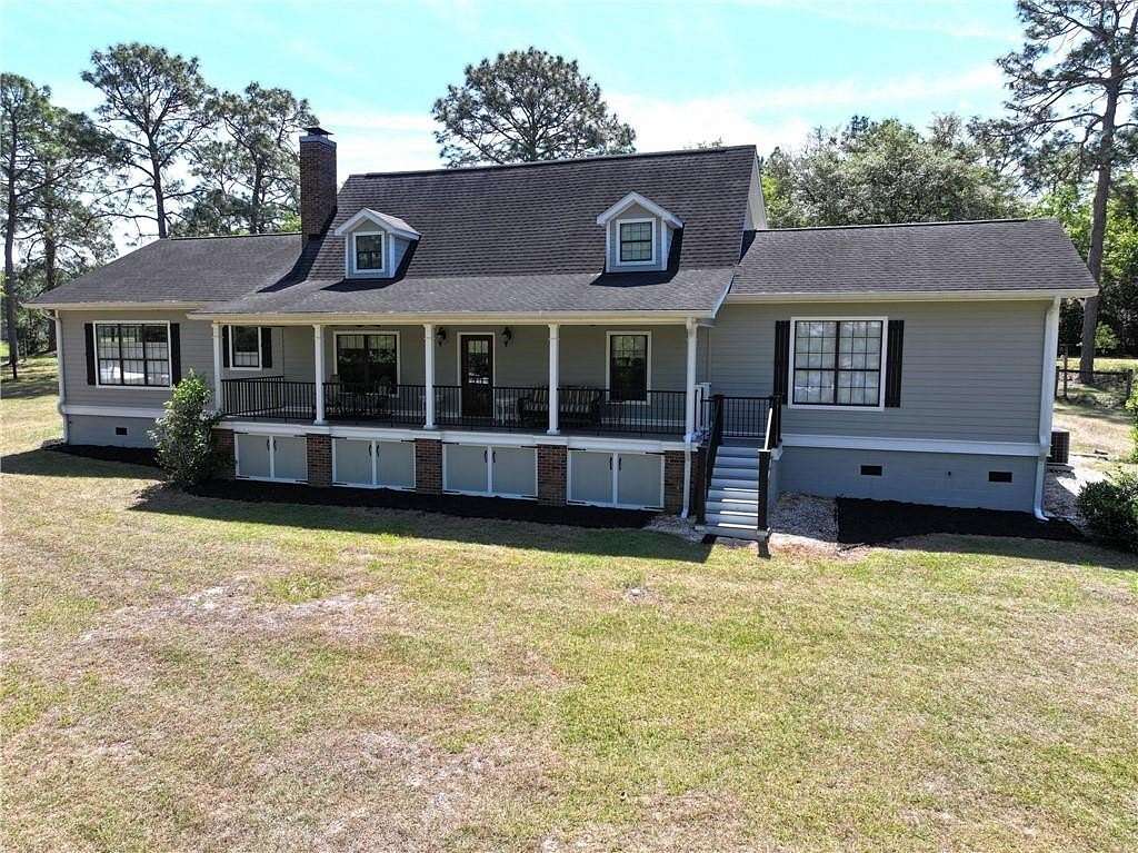9.5 Acres of Land with Home for Sale in Jesup, Georgia