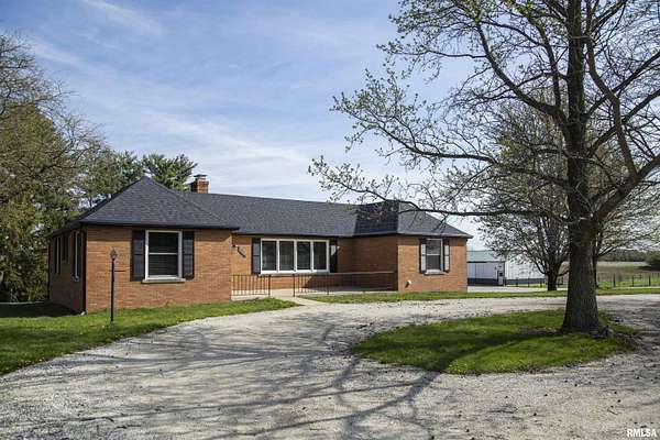 4.15 Acres of Land with Home for Sale in Trivoli, Illinois