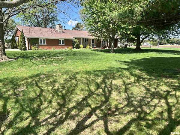 2 Acres of Land with Home for Sale in Auburn, Illinois