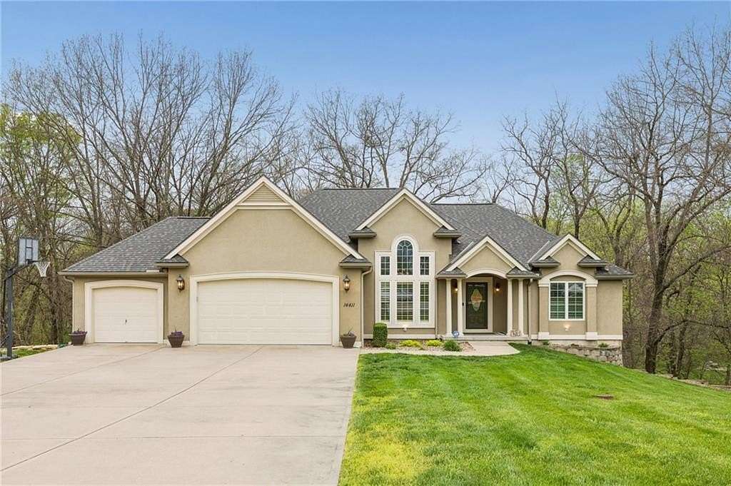 1.75 Acres of Land with Home for Sale in Kearney, Missouri