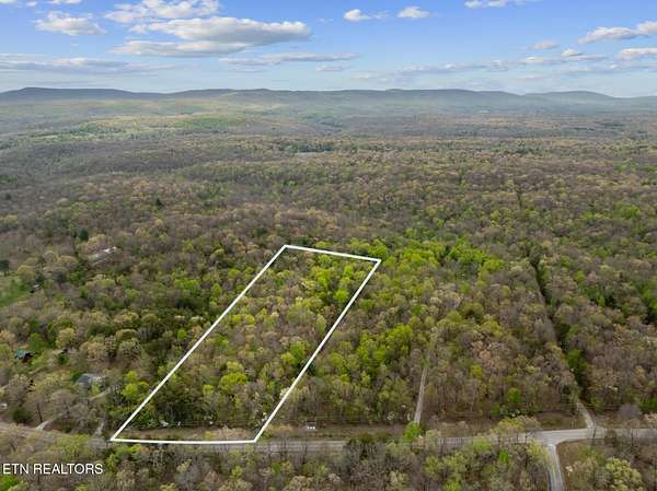 7.38 Acres of Residential Land for Sale in Crab Orchard, Tennessee