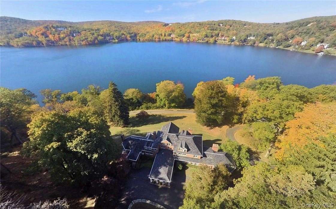 6.3 Acres of Land with Home for Sale in Tuxedo Park, New York