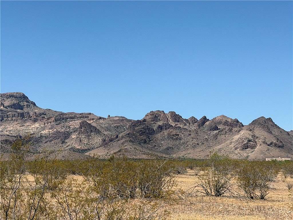 4.7 Acres of Residential Land for Sale in Golden Valley, Arizona