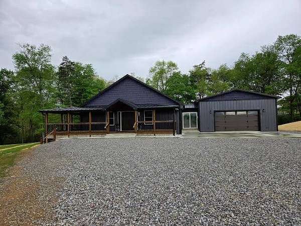 17 Acres of Land with Home for Sale in Wellston, Ohio