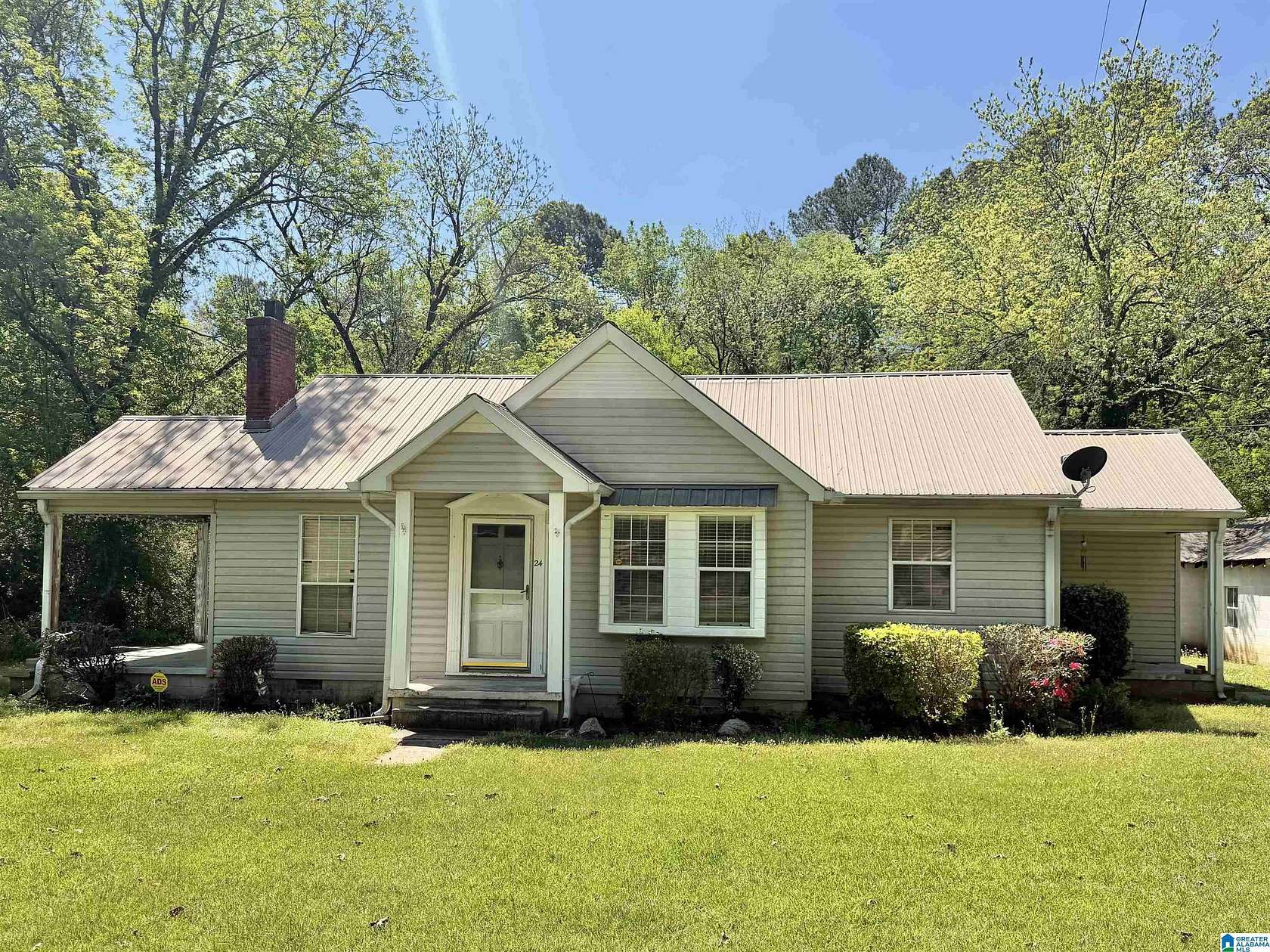 4 Acres of Land with Home for Sale in Anniston, Alabama