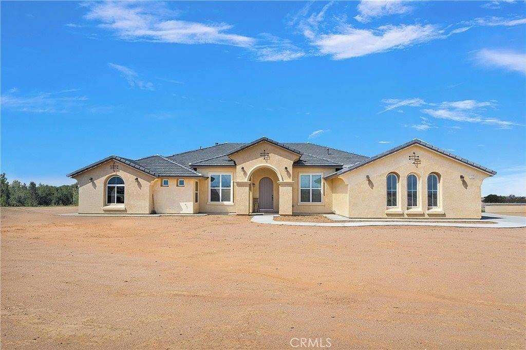 2 Acres of Land with Home for Sale in Oak Hills, California