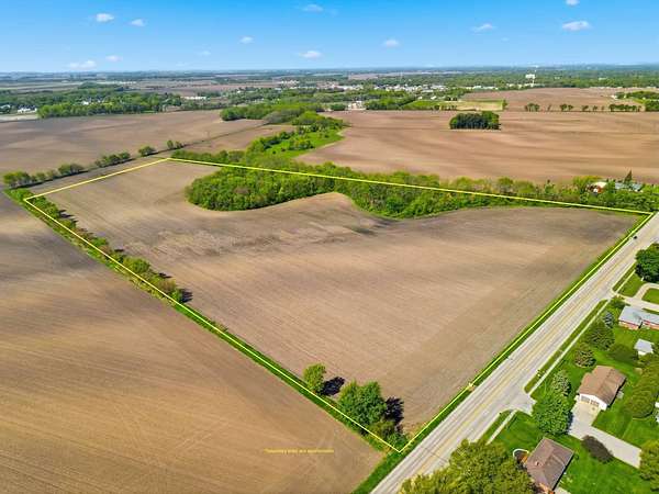 37.7 Acres of Agricultural & Residential Land for Sale in Rock Falls, Illinois