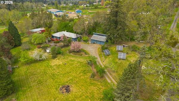 2.63 Acres of Land with Home for Sale in West Linn, Oregon