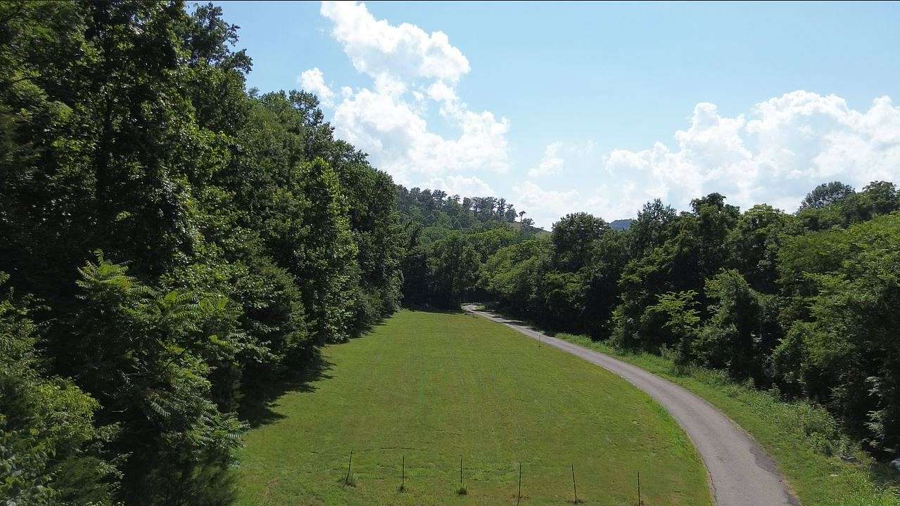 8.2 Acres of Residential Land for Sale in Pleasant Shade, Tennessee