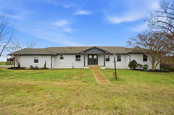 7.46 Acres of Land with Home for Sale in Springfield, Tennessee