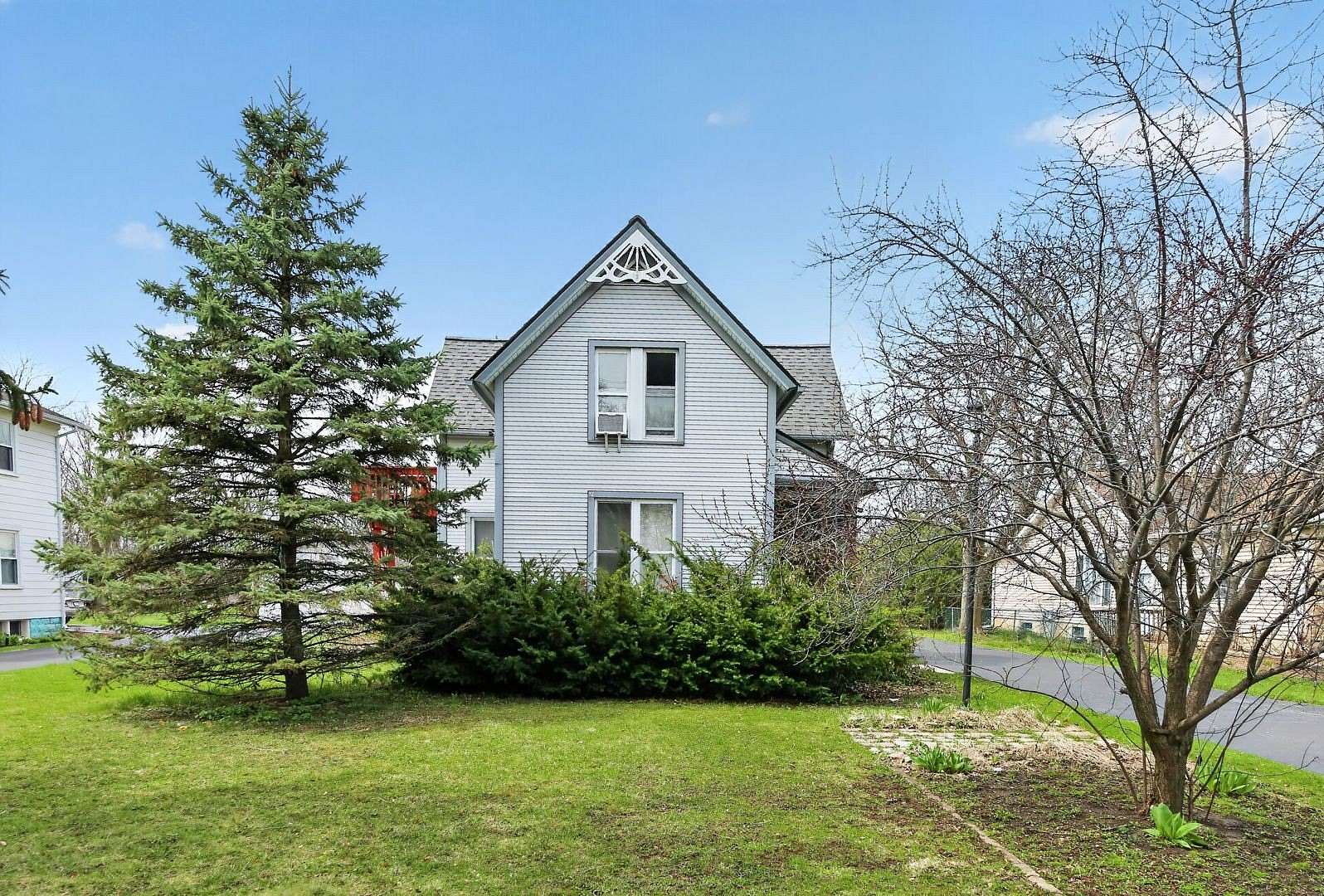 1.6 Acres of Land with Home for Sale in Harvard, Illinois