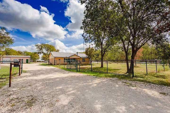 5.75 Acres of Land with Home for Sale in Woodway, Texas