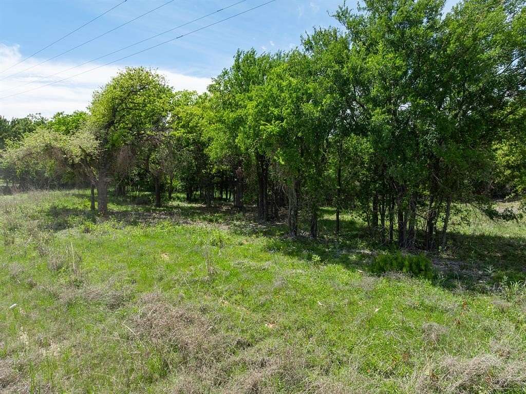 1.2 Acres of Residential Land for Sale in Hillsboro, Texas