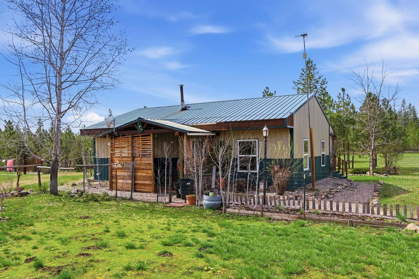 19.8 Acres of Land with Home for Sale in Springdale, Washington