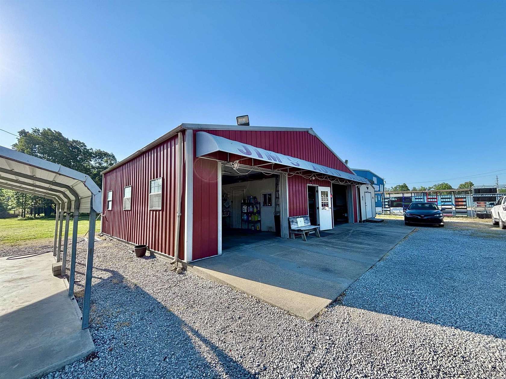 1.57 Acres of Improved Mixed-Use Land for Sale in Highland, Arkansas