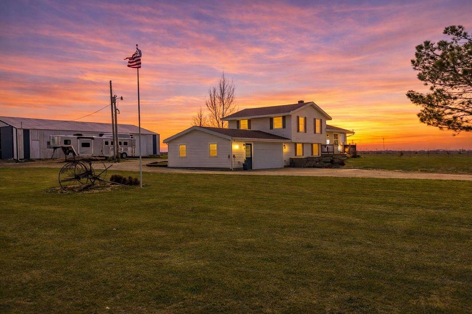 9.42 Acres of Land with Home for Sale in Mexico, Missouri