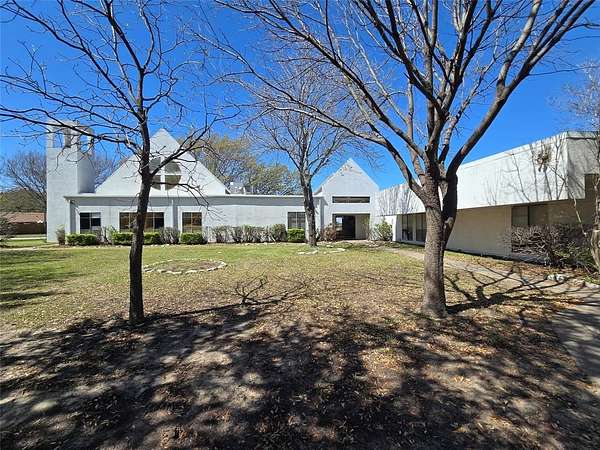 4.25 Acres of Commercial Land for Lease in Grand Prairie, Texas