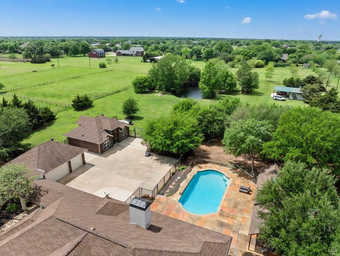 3.54 Acres of Land with Home for Sale in Fairview, Texas