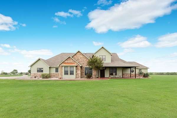 49 Acres of Land with Home for Sale in Waxahachie, Texas