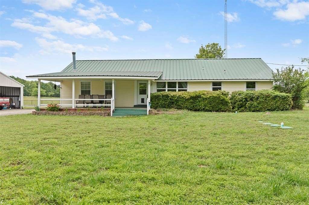 32.4 Acres of Agricultural Land with Home for Sale in Big Sandy, Texas