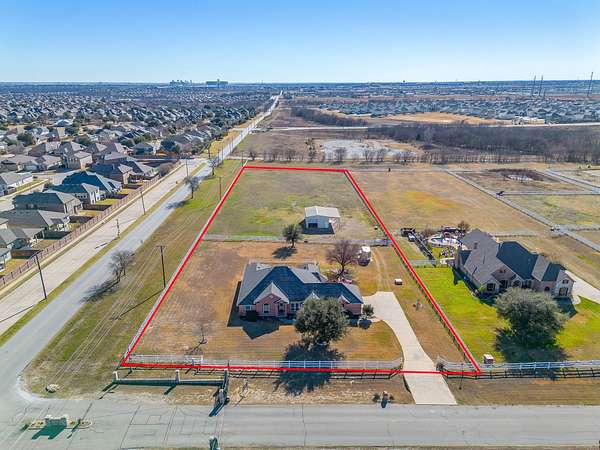 2.83 Acres of Land with Home for Sale in Fort Worth, Texas