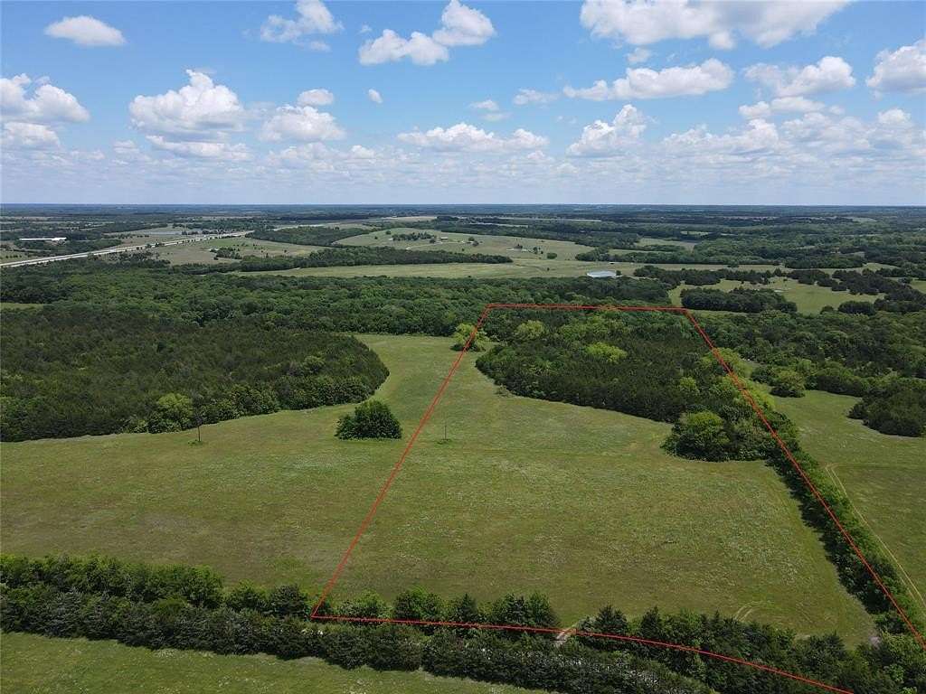 17 Acres of Recreational & Residential Land for Sale in Dodd City, Texas