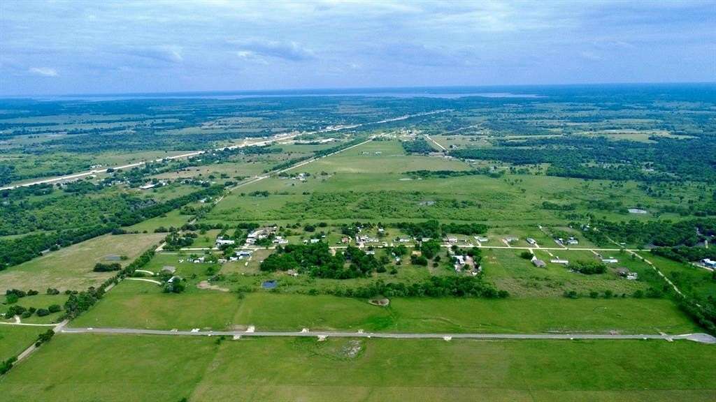 1.1 Acres of Residential Land for Sale in Corsicana, Texas