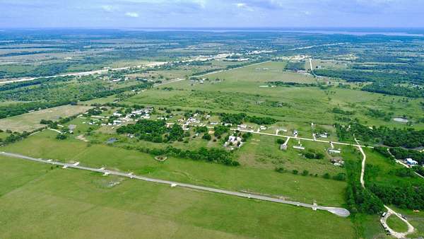 1.1 Acres of Residential Land for Sale in Corsicana, Texas