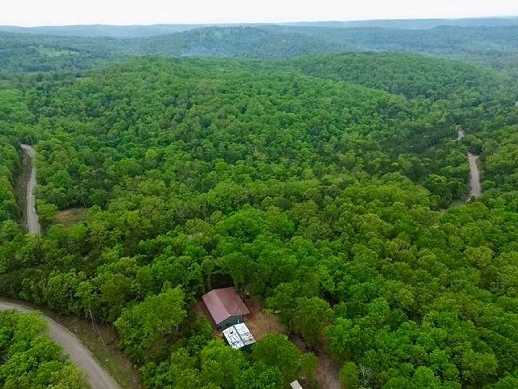 22.2 Acres of Recreational Land with Home for Sale in Flippin, Arkansas