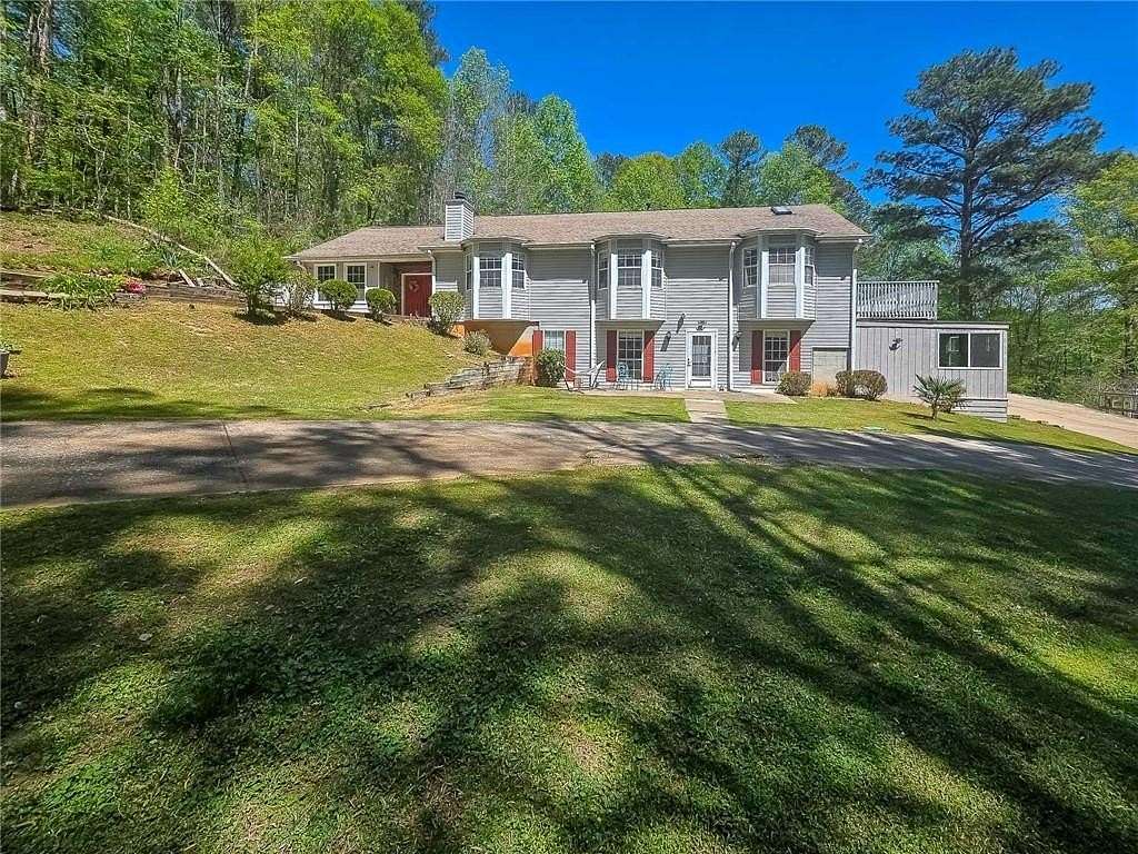 4 Acres of Land with Home for Sale in Hiram, Georgia