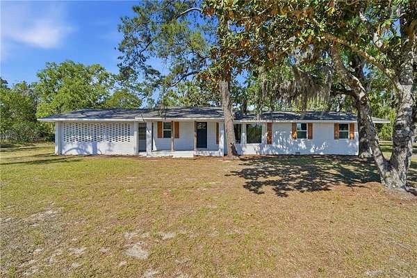 1.5 Acres of Land with Home for Sale in Blackshear, Georgia