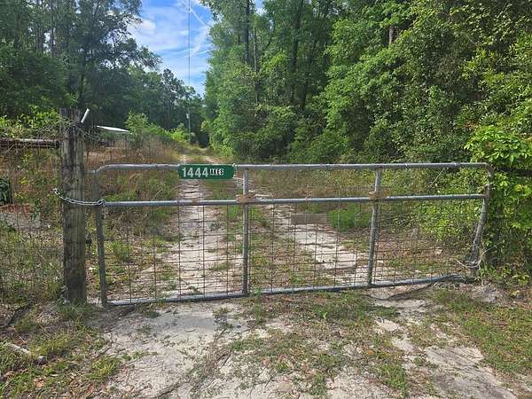 5 Acres of Residential Land for Sale in Old Town, Florida