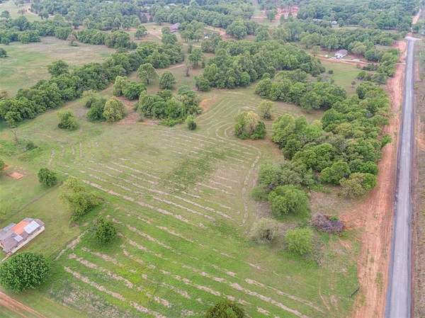 2.5 Acres of Residential Land for Sale in Harrah, Oklahoma
